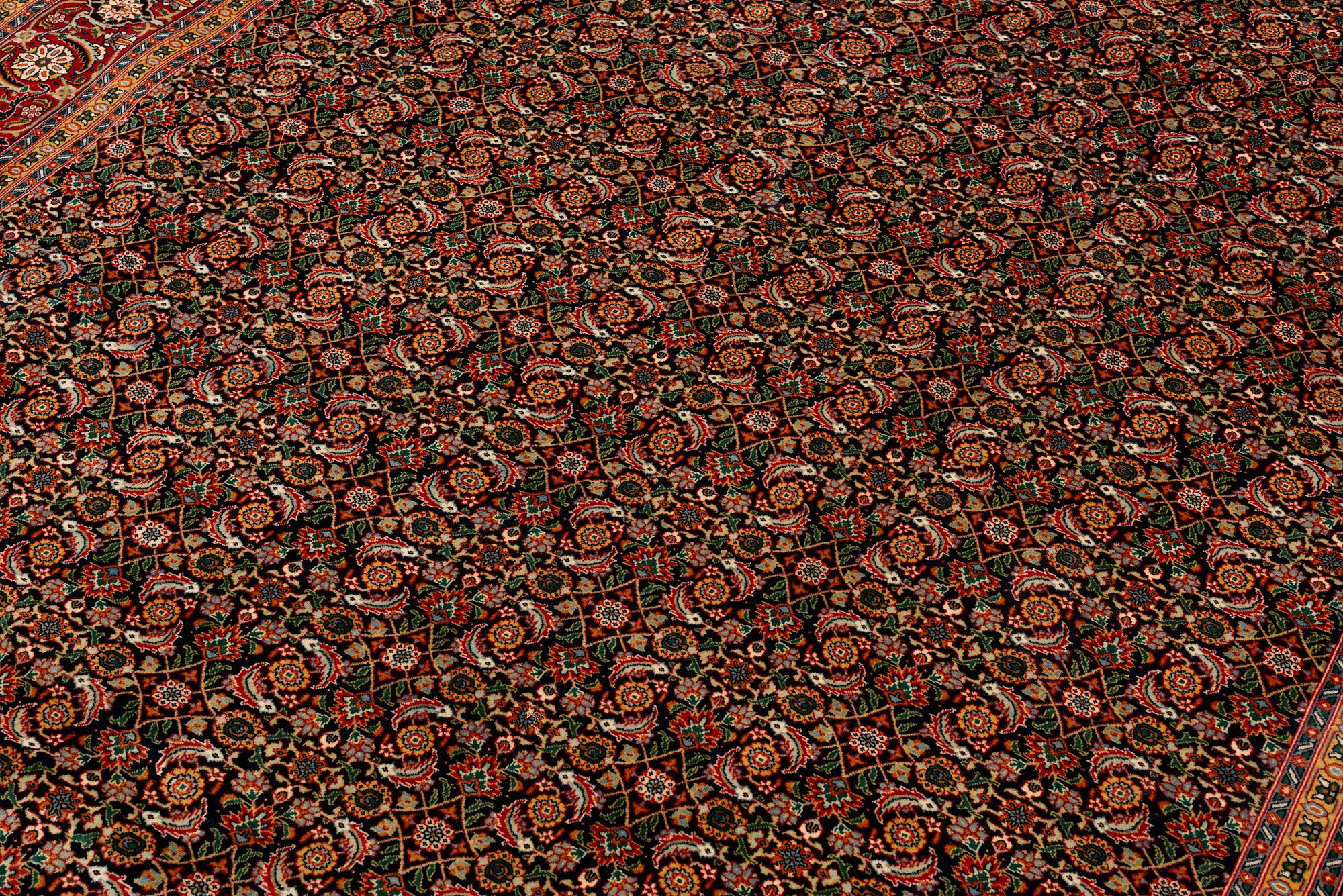 Matta, Täbriz, ca 300 x 207 cm.