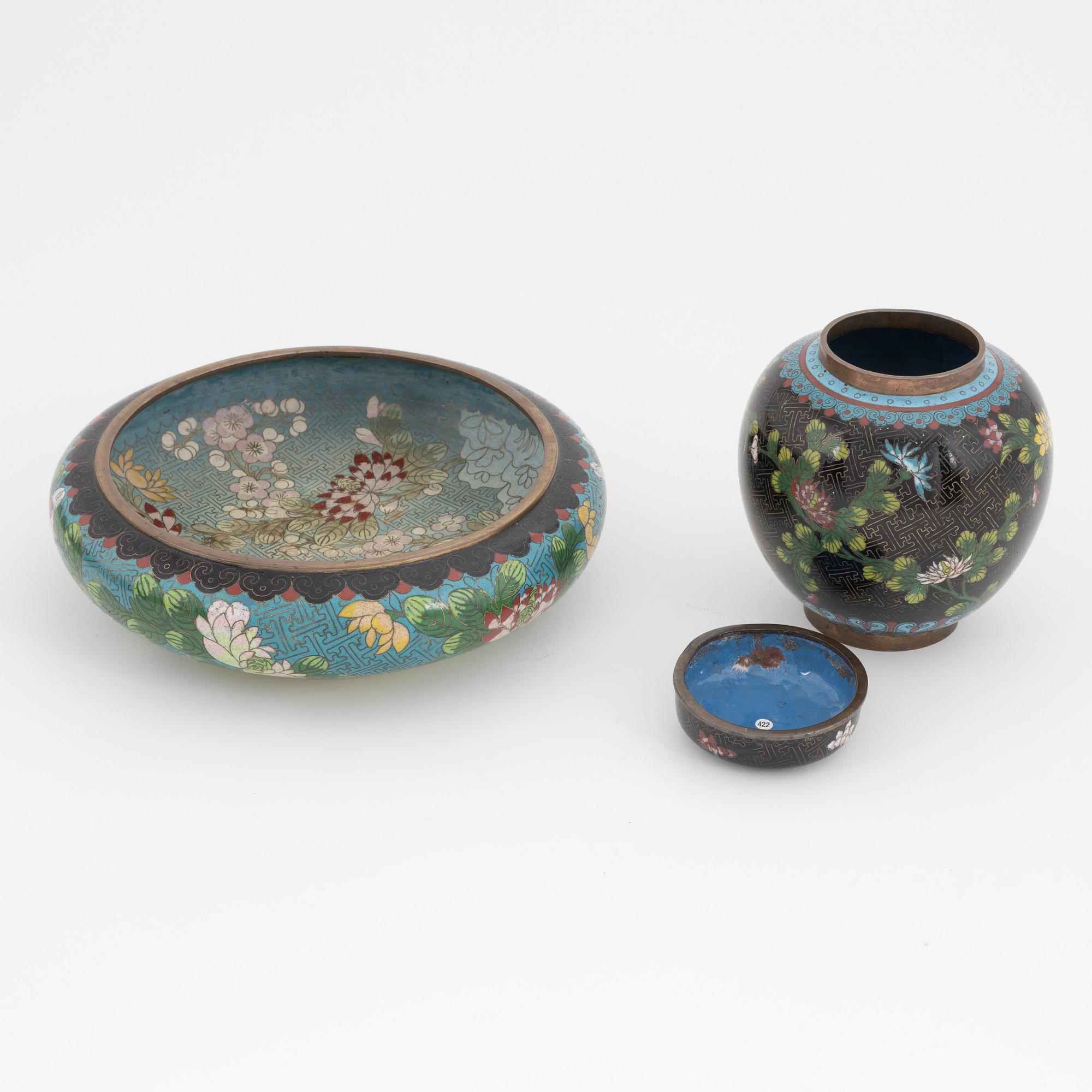 A cloisonné censer and jar with cover, late Qing dynasty.