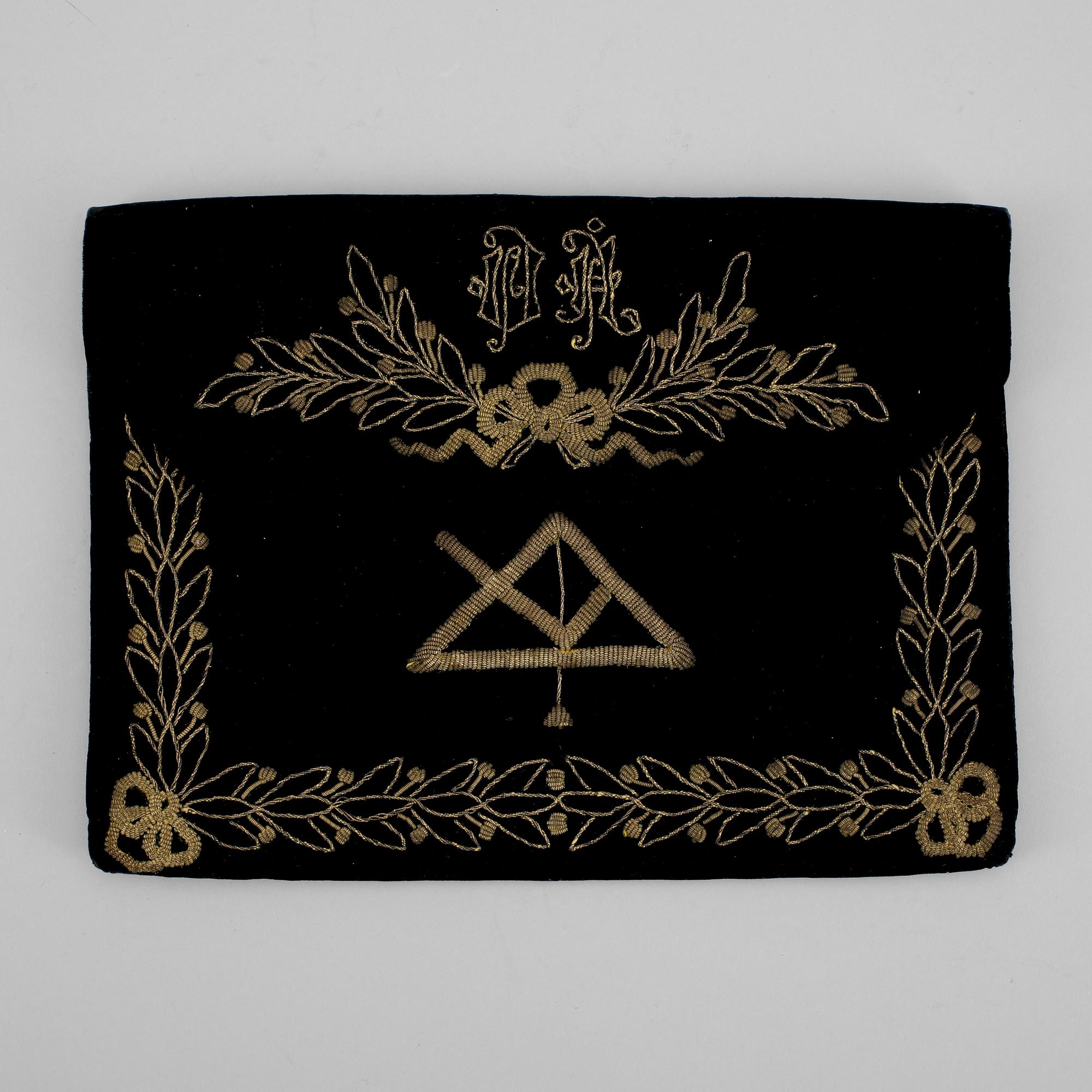 VÄSKA / ETUI, svart sammet, 1900-talets första kvartal.