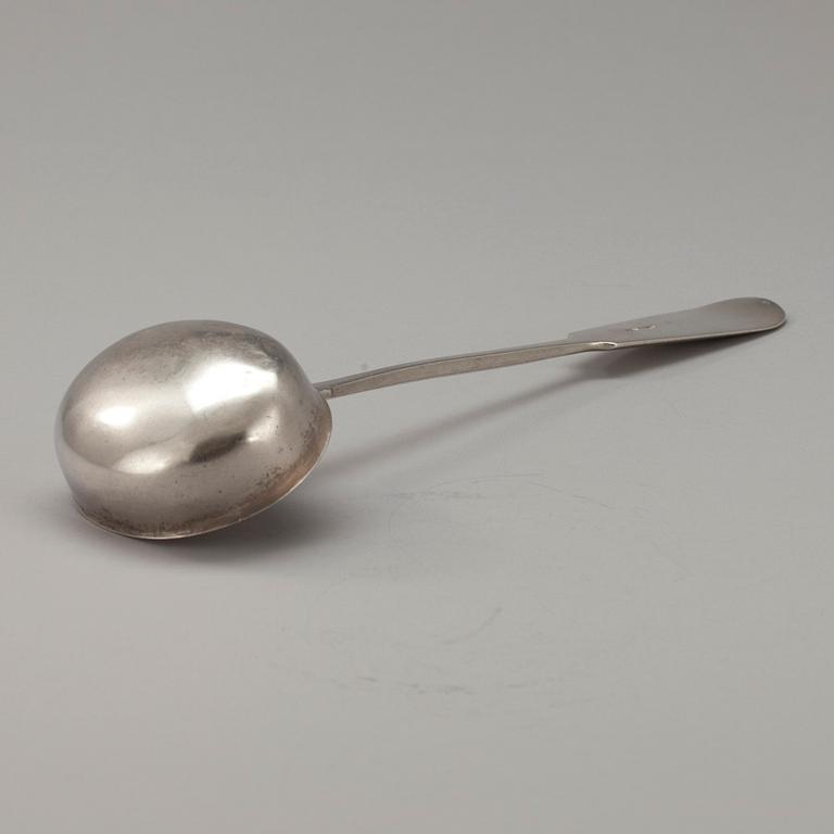 SOPPSLEV, silver, hovleverantör Hlebnikov (Хлебников) Moskva, Ryssland 1800-talets slut. Vikt ca 246,9 g.