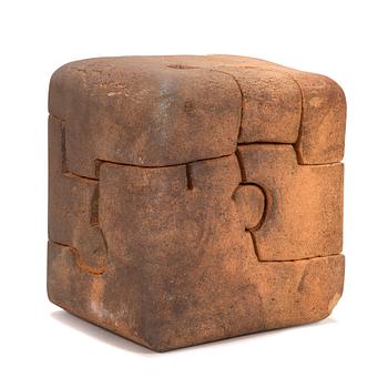 Eduardo Chillida, 'Lurra 77'.