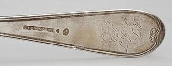 BESTICKDELAR, 8 st, silver, bland annat Lars Grubb (1816-1847) Söderhamn. 1800-tal. Vikt ca 240 gram.