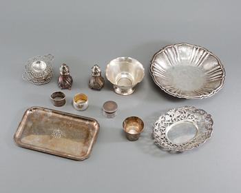 PARTI SILVER, 11 delar, mestadels Sverige, 1800-talets slut samt 1900-tal, vikt 1007 g.