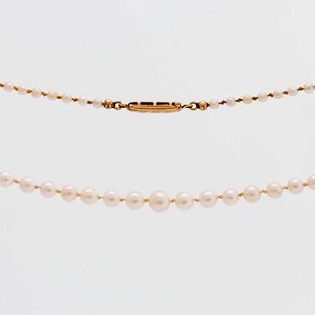 PÄRLCOLLIER odlade pärlor ca 2,5 - 5,5mm, lås i 18K guld.