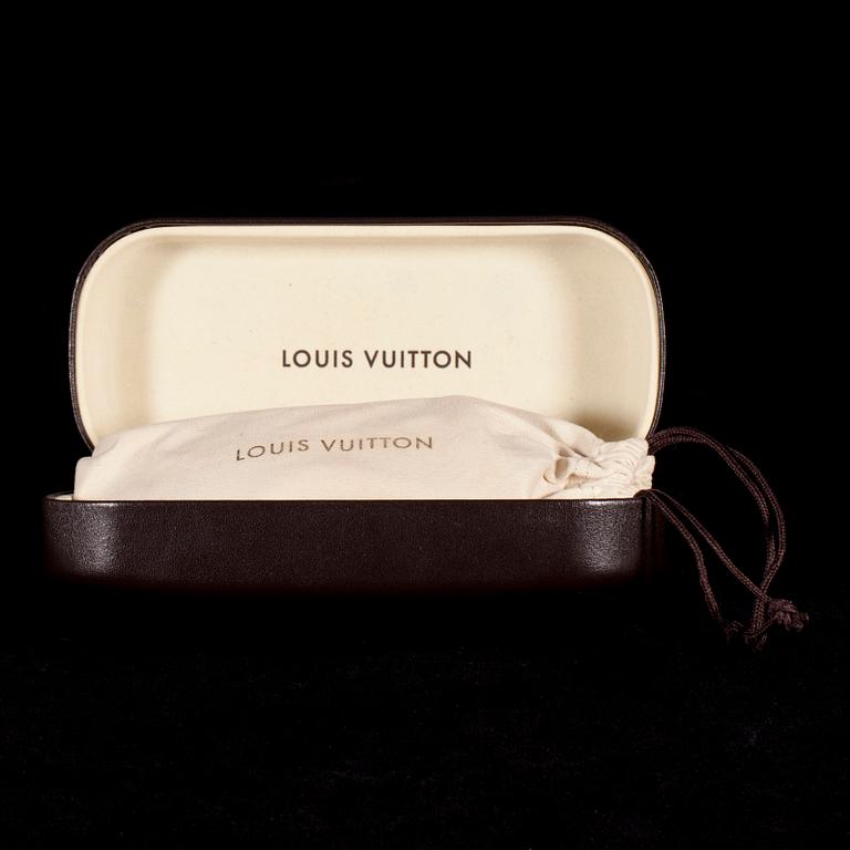 SOLGLASÄGON, "Daisy", Louis Vuitton.