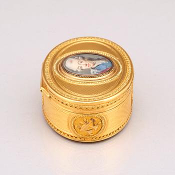 A Royal presentation gold box by Matthieu Philippe, Paris 1776-77, miniature of Gustaf III by Johan Georg Henrichsen.