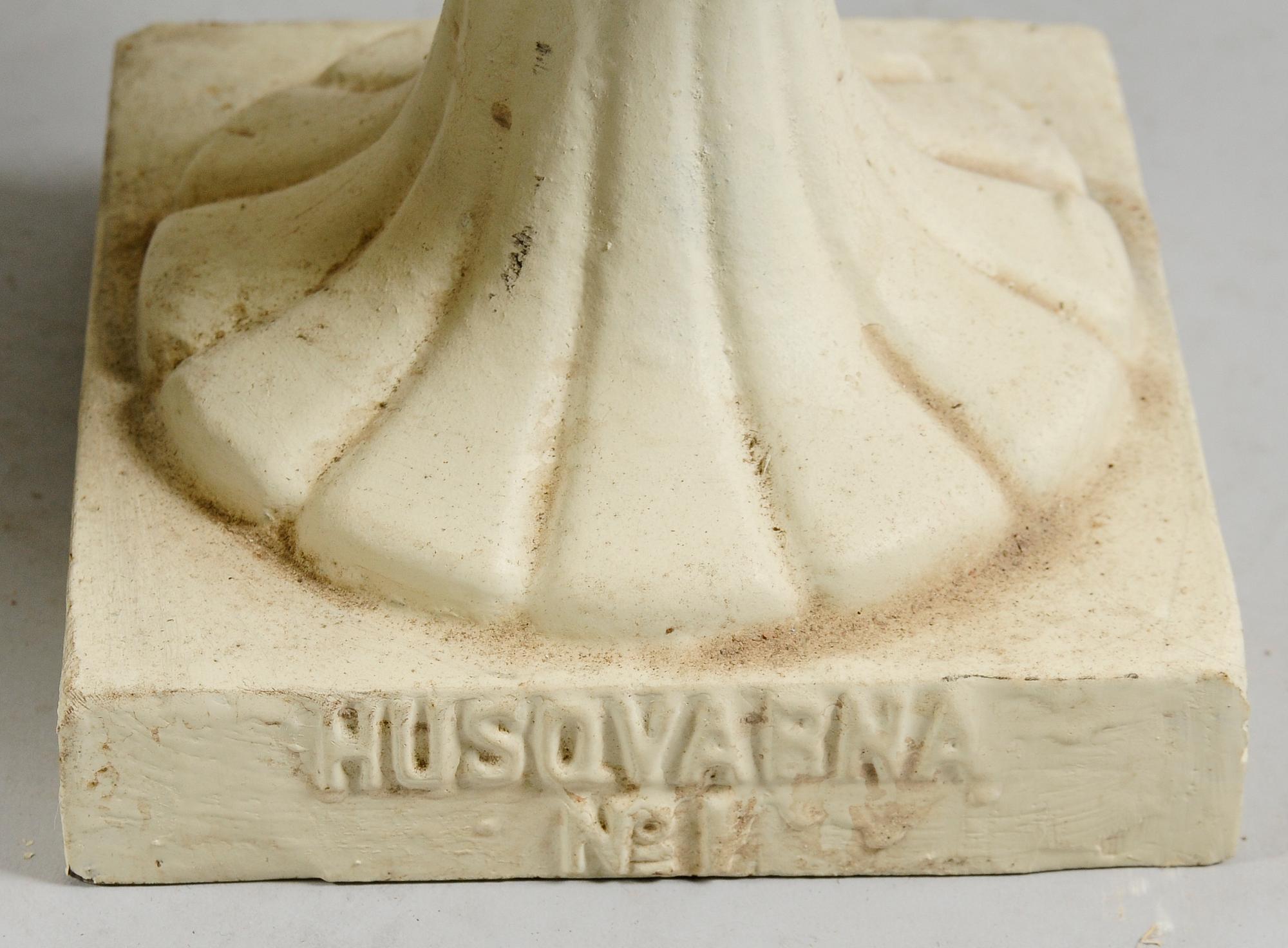 TRÄDGÅRDSURNOR, 1 par, gjutjärn, Husqvarna, nr 1.