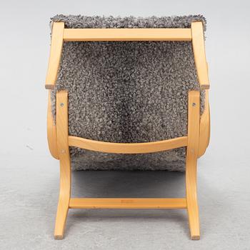 Bruno Mathsson, Armchair with footstool, "Miranda", Bruno Mathsson International, Värnamo, 2001.