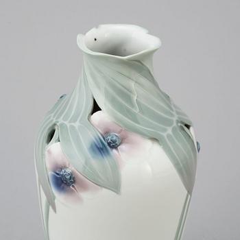 An Art Noveau vase by Hilma Persson-Hjelm, Rörstrand, early 20th century.