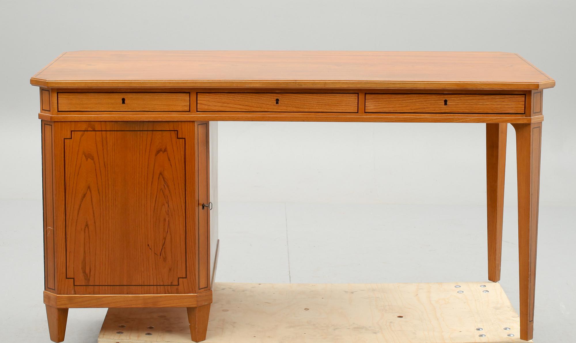 SKRIVBORD, Boet, 1900-talets första hälft.