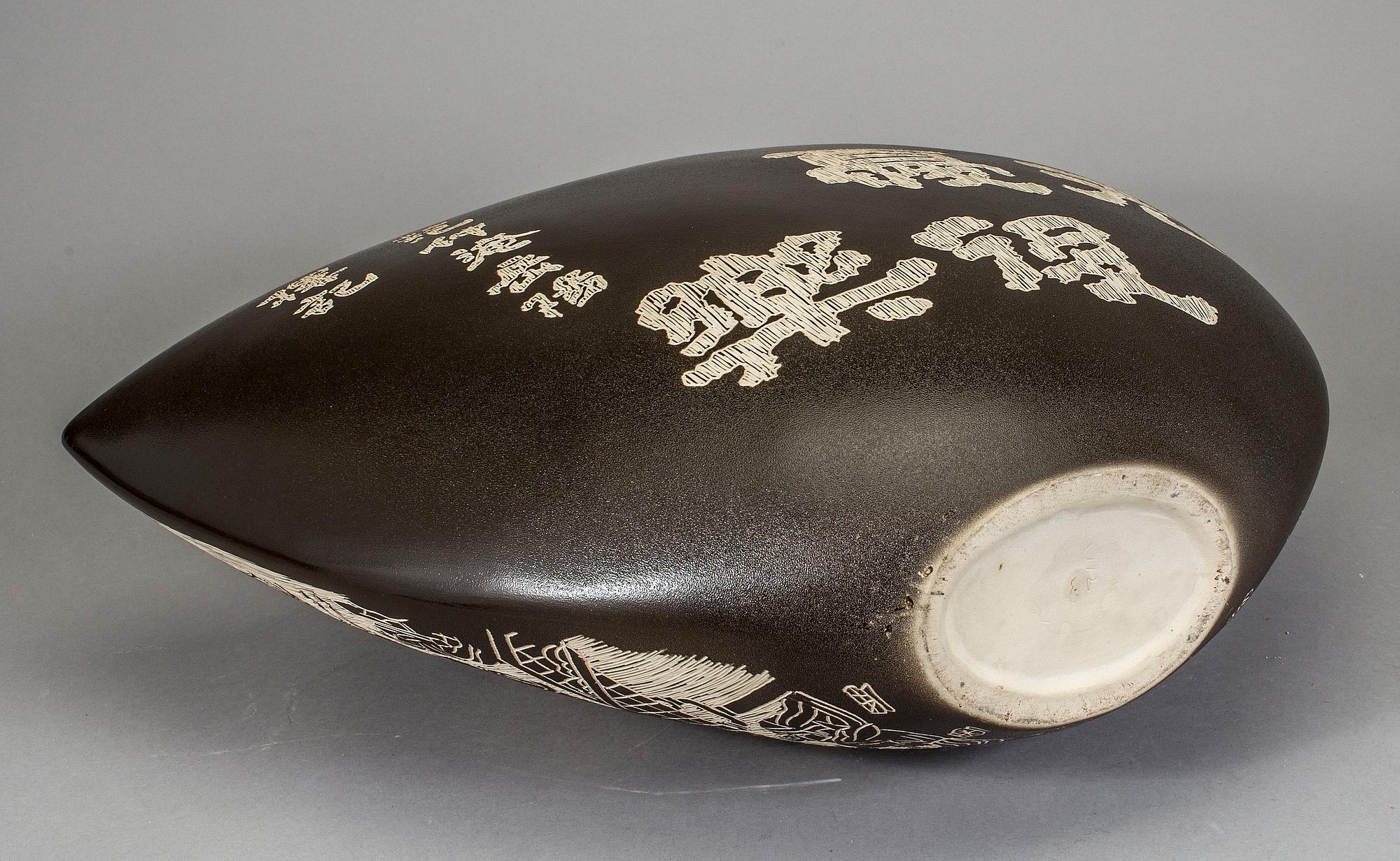 GOLVVAS, porslin, Kina, 1900-tal.