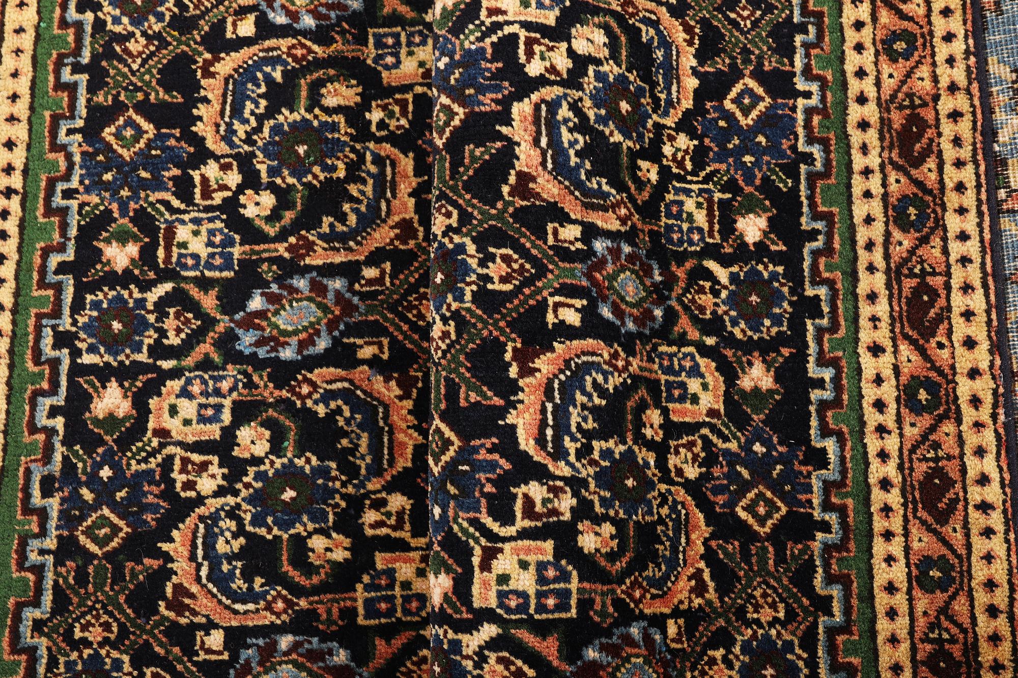 Matta, Ardebil, ca. 288 x 181 cm.