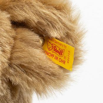 Steiff, Bear, "1906 replica Teddy bear", Germany.