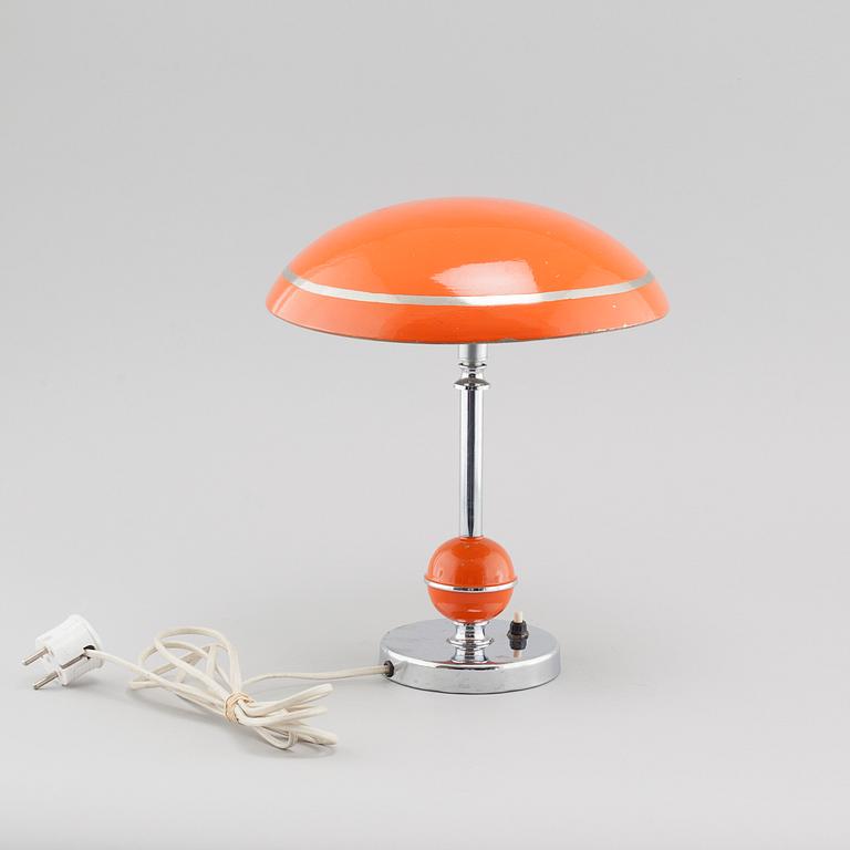 A table lamp from the first half of the 20th century.