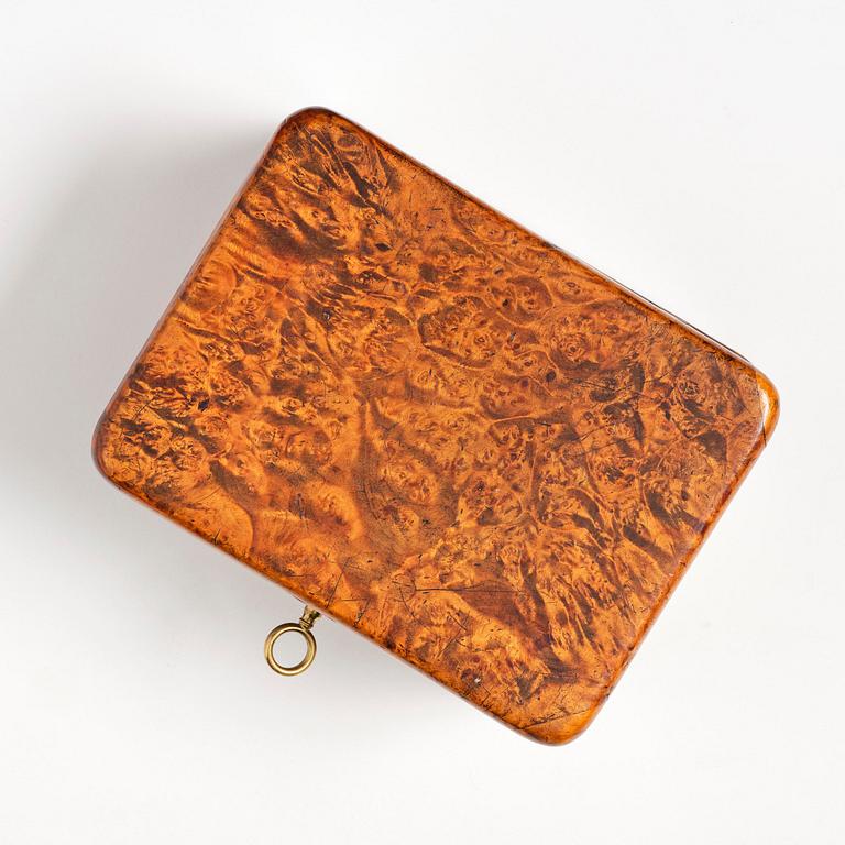 A burr-alder box by J. Sjölin (master 1767-85).