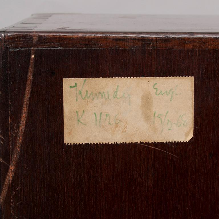 BYRÅ, Campaign chest, England 1900-talets mitt.