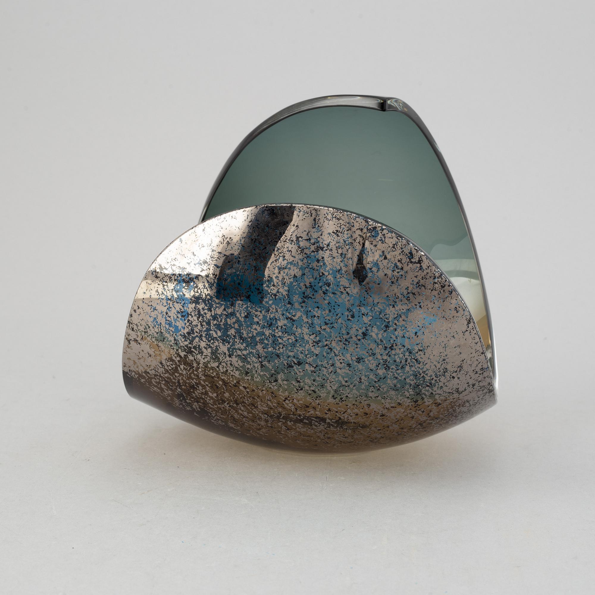 Lena Bergström, skulptur/skål, 'Planets', Kosta Boda, signerad samt numrerad 432/500.
