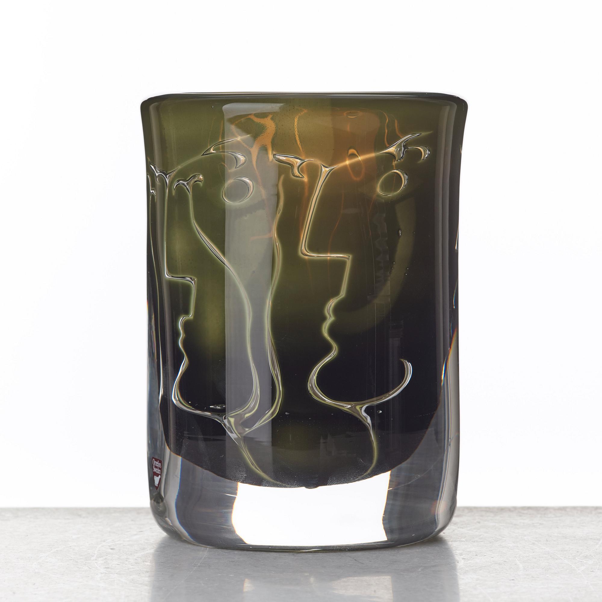 Ingeborg Lundin, an "ariel" glass vase "Faces", Orrefors 1986.