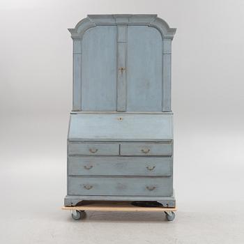 A cabinet, 19th Century.