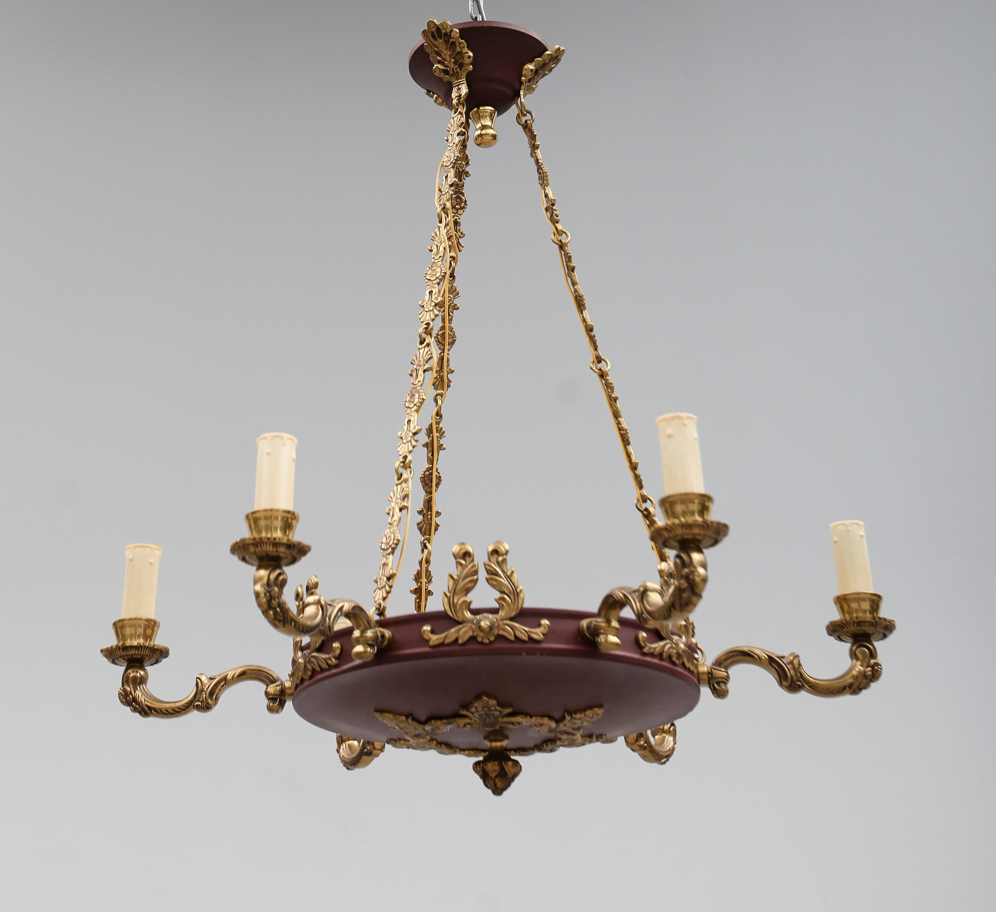 TAKAMPEL, empirestil, 1900-talets mitt. Höjd ca 62 cm.