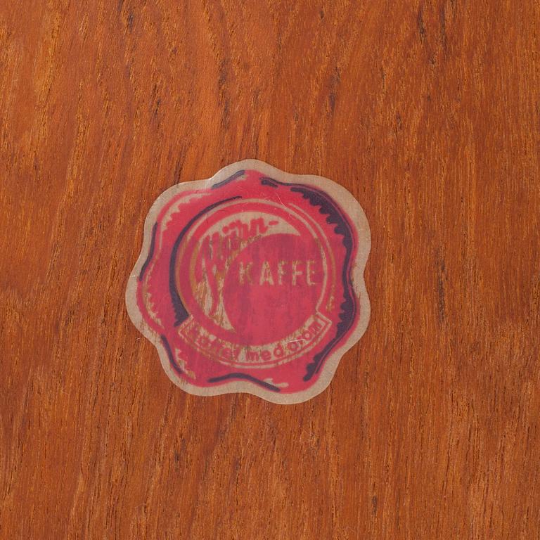 BRICKBORD, 1900-tal, inköpt på Kärnkaffe, etikettmärkt.