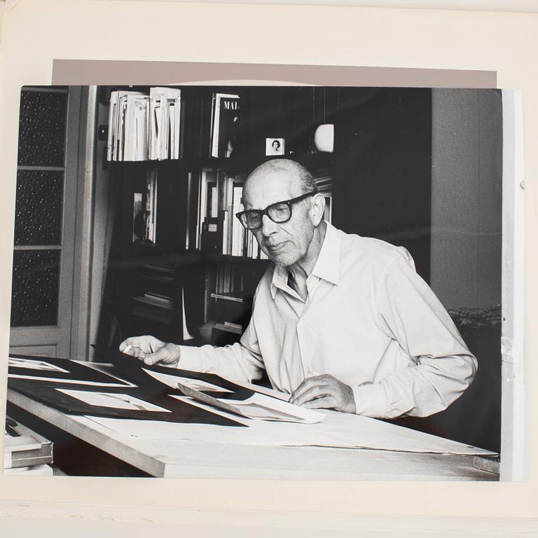 Arturo Bonfanti, portfolio with 6+1 silkscreens in color.