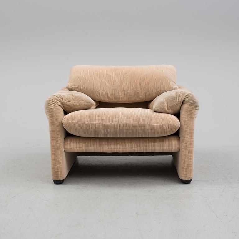 A 1970s Vico Magistretti "Maralunga" armchair from Cassina.