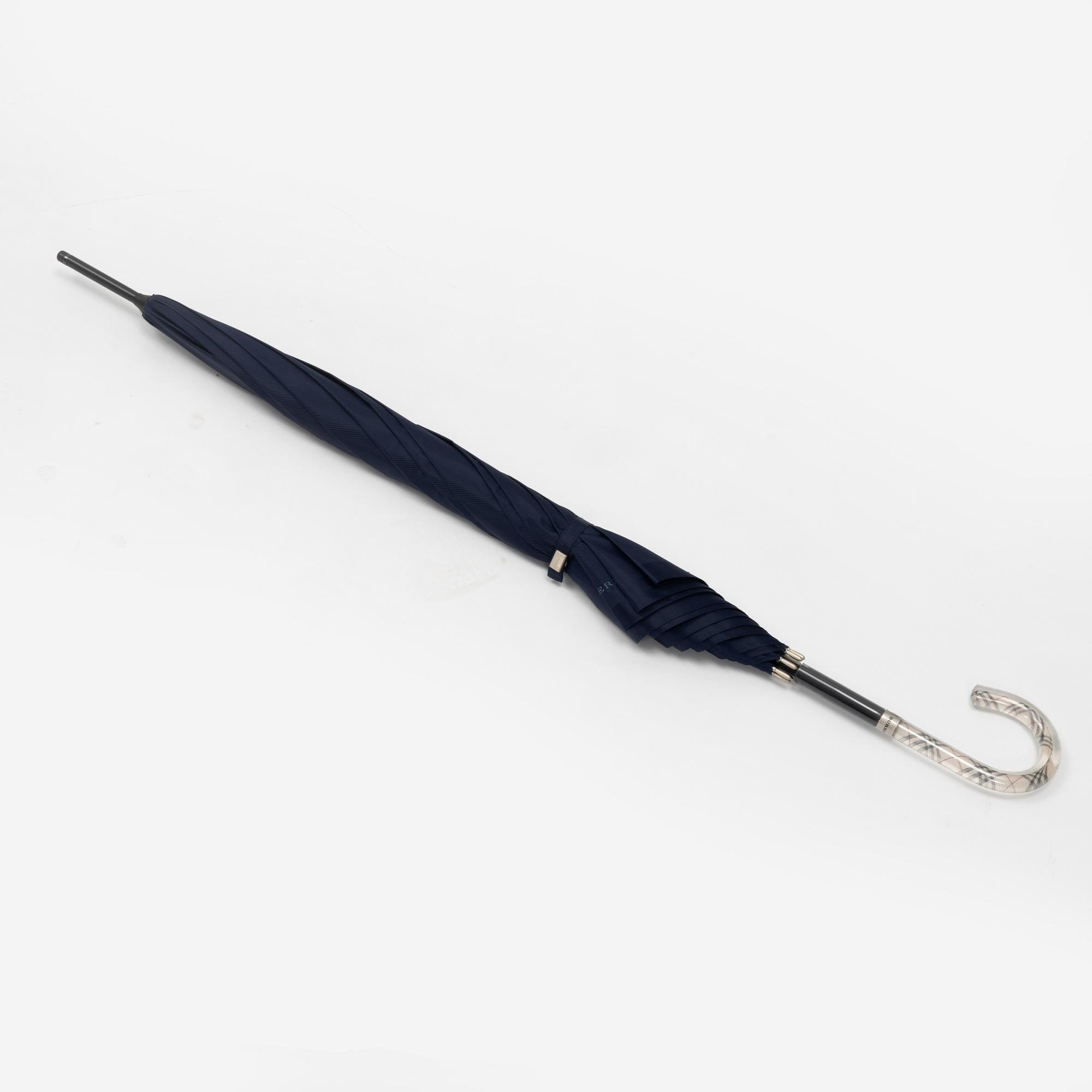 Burberry, umbrella.