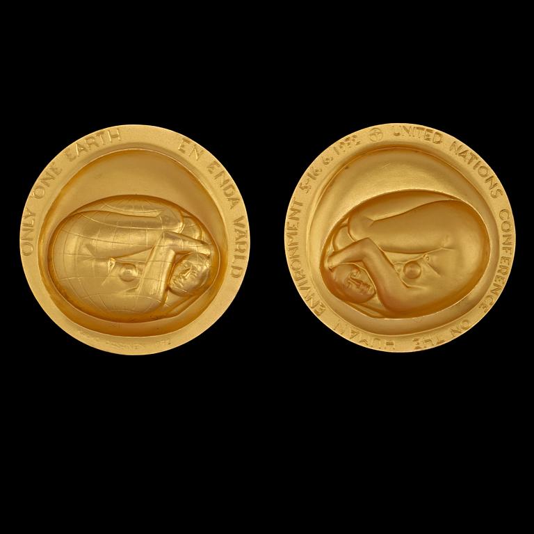 MINNESMEDALJ, 18 K guld, Kauko Räsänen, Sporrong, 1972, numrerad 001/300,  total vikt 447 g.