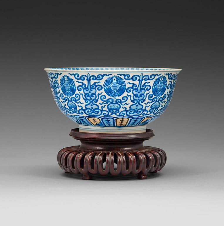 A blue and white bowl, Qing dynasty, 18th century. With Chenghuas six characters mark.