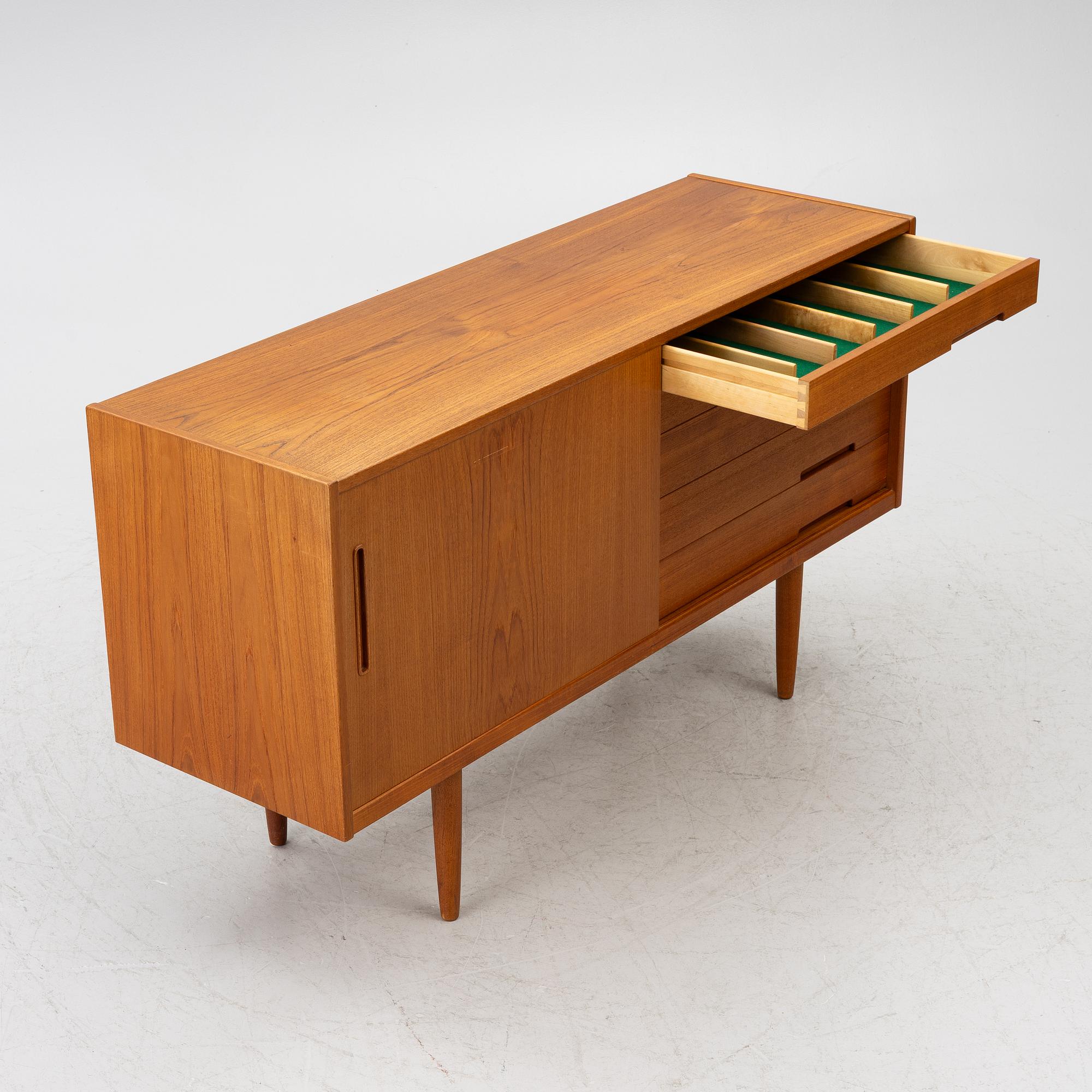 Nils Jonsson, sideboard “Lyon”, Hugo Troeds Bjärnum, 1960s.