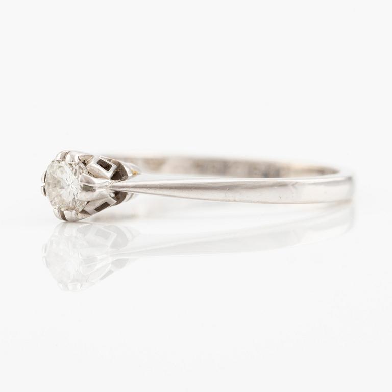 Ring 18K white gold with brilliant cut diamond.