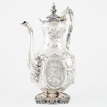 Kaffekanna, silver, Gustaf Möllenborg Féron, Stockholm, 1865.