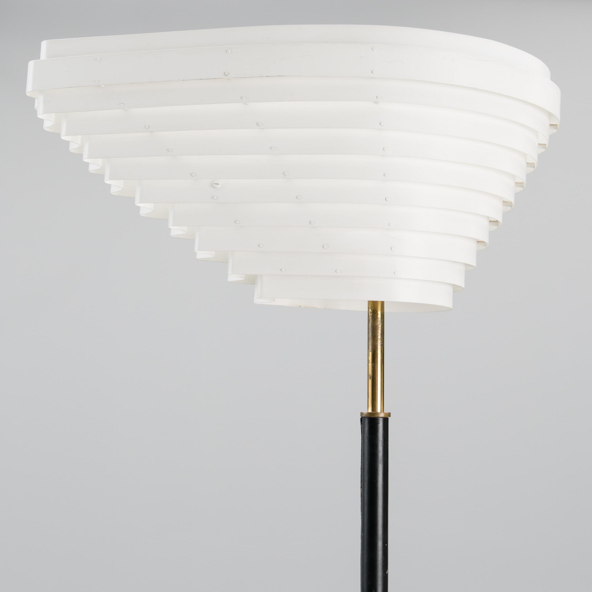 An "Angel's Wing", model A 805, floor light stamped Valaistustyö.