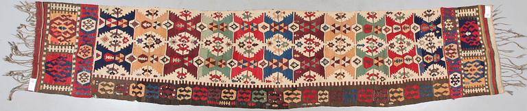 MATTOR, 2 st, Kelim, old, 79 x 113 respektive 84 x 384.