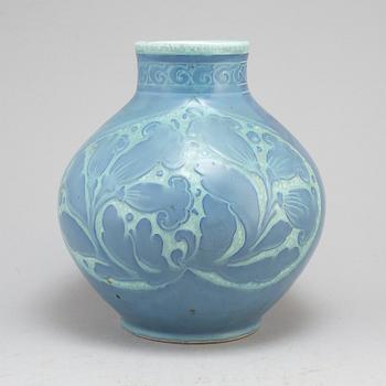 JOSEF EKBERG,a stoneware vase, sgarfitto, Gustafsberg 1919.