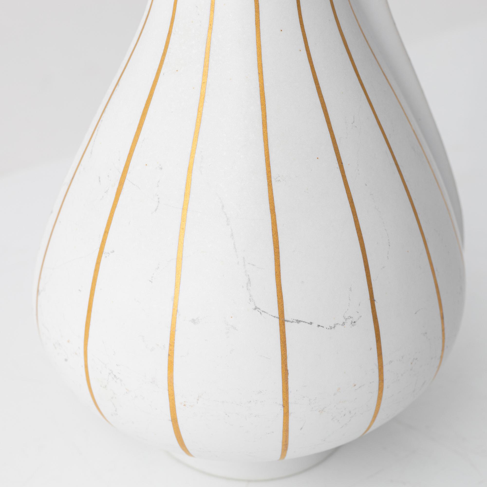 Wilhelm Kåge, a 'Guldsurrea' stoneware vase, Gustavsbergs studio.