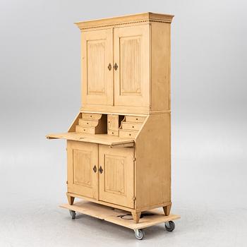 Cabinet, Gustavian, circa 1800.