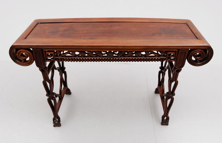 BORD, ostindiskt, Kina, 1800-/1900-tal.