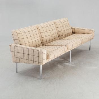 HANS J. WEGNER, soffa, "Kastrup/ AP 34/3". 1960-tal.