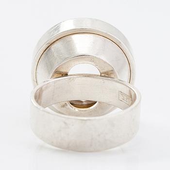 Elis Kauppi, A silver ring with a rock crystal. Kupittaan kulta, Turku 1964.