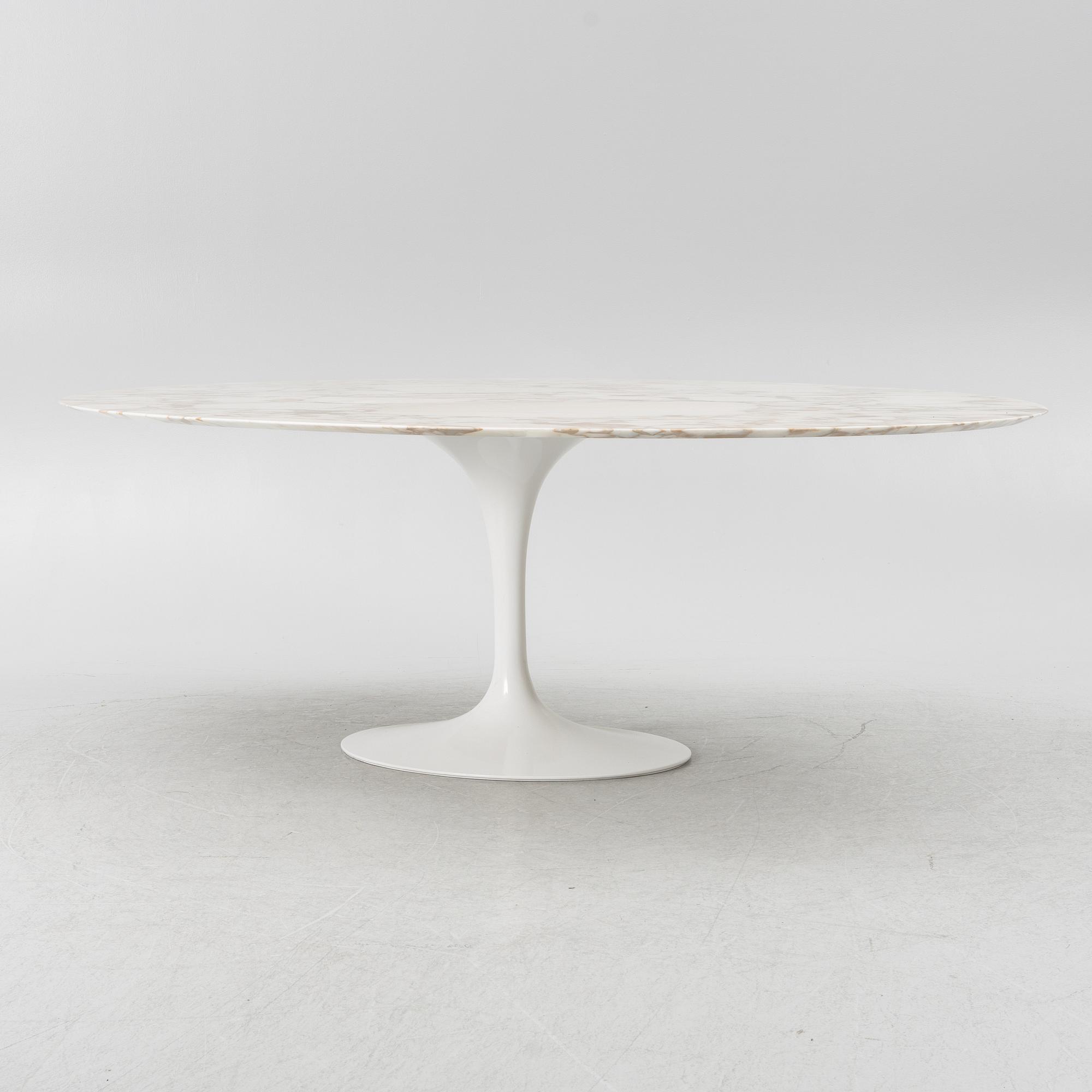 Eero Saarinen, Table 'Tulip'. Knoll International, 2017.