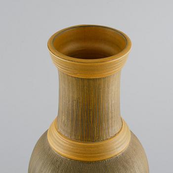 IRMA YOURSTONE, vas, keramik, Upsala-Ekeby, 1900-talets andra hälft.