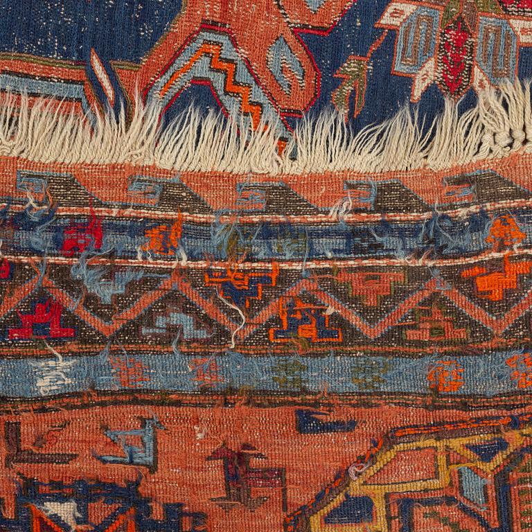 Matta, antik Soumak, Östra kaukasus, ca 372 x 275 cm,