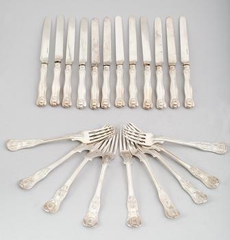 BESTICK, 21 delar, silver, modell Kings pattern, engelsk snäckmodell, GW Richter, bla 1849. Total vikt ca 1226 g.