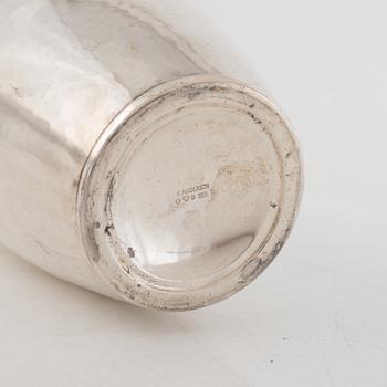 A Swedish silver cocktail shaker, mark of K.Anderson, Stockholm 1933.