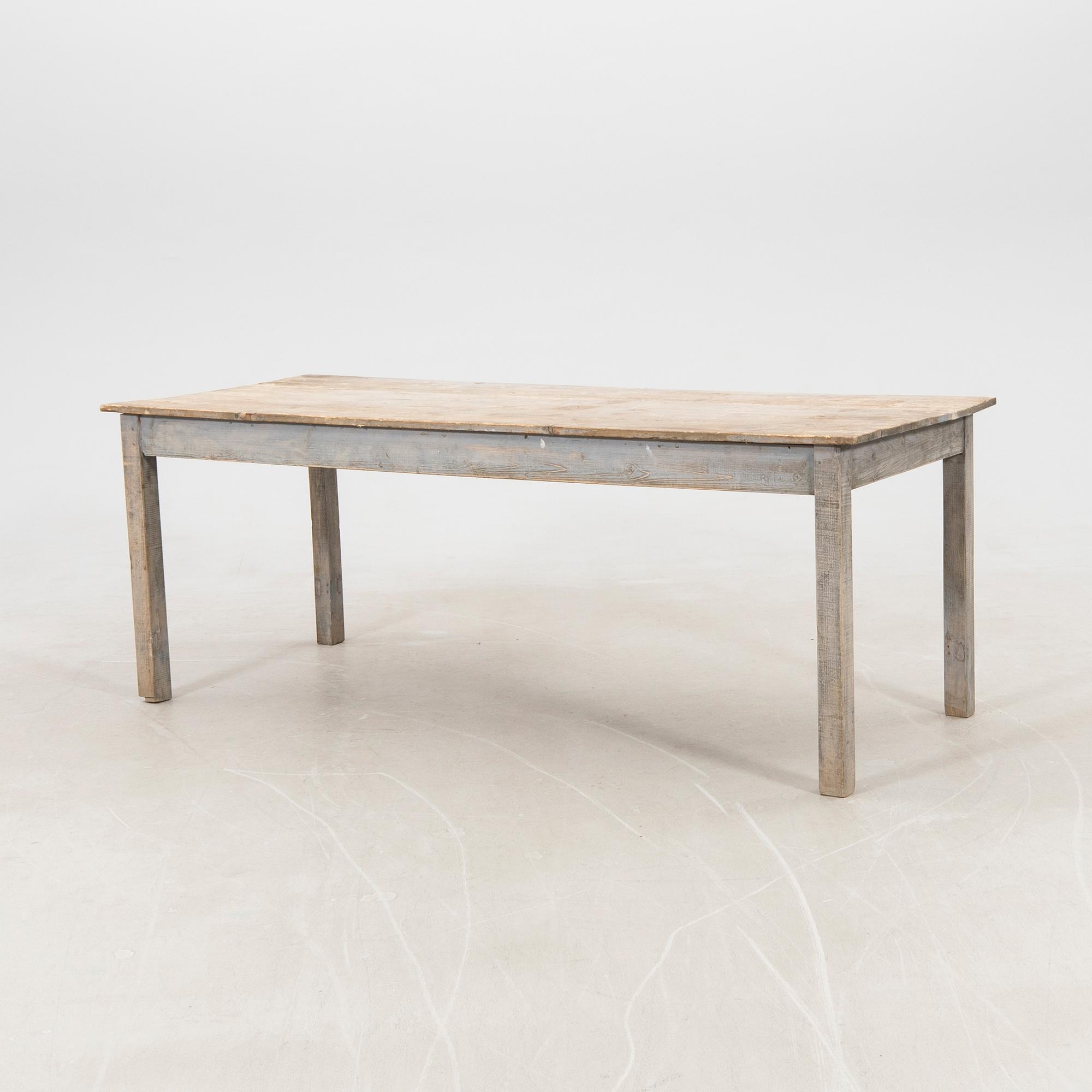 Bord 1900-talets första hälft.