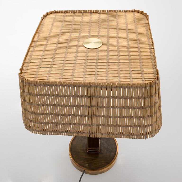 Paavo Tynell, bordslampa, modell 5066 för Taito 1940-tal.