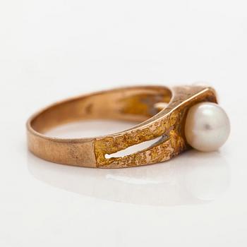 Björn Weckström, ring "Viskning", 14K guld och odlade pärlor. Lapponia.