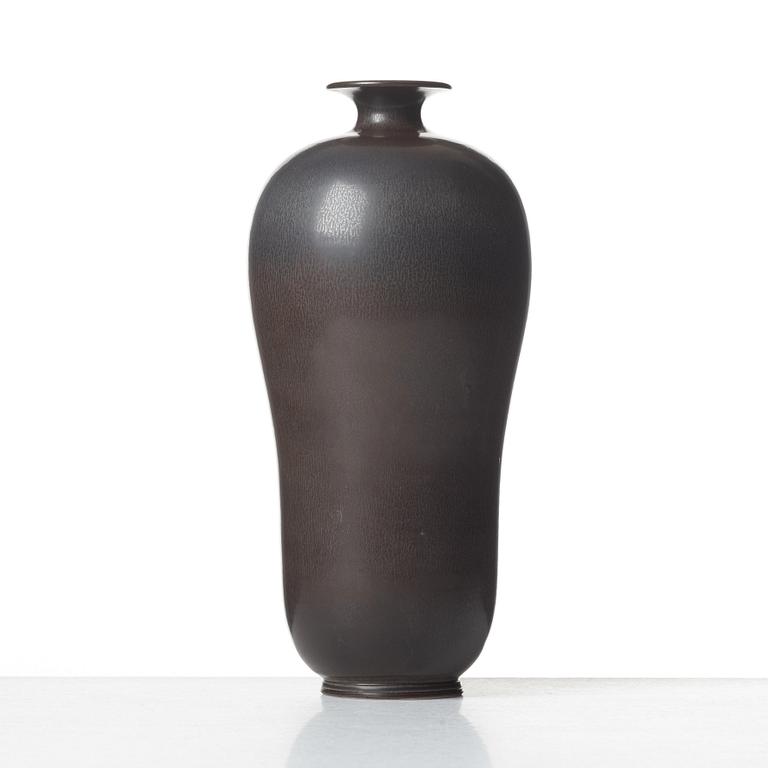 Berndt Friberg, a stoneware vase, Gustavsberg studio, Sweden 1952.